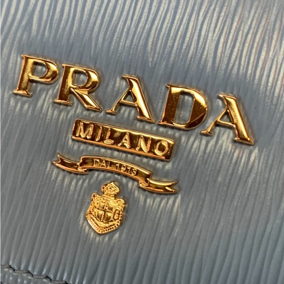 「SOLD 」PRADA 1MH132 VITELLO MOVEI ASTRALE blue wallet NEW - Picture 2 of 8